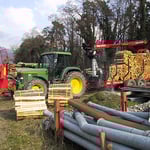 Stockage de bois de feu.