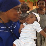 ORESOA MIT NEUGEBORENEM