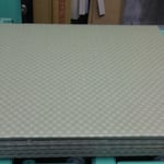 15ミリ美草市松グリーン　　へりなし畳制作中。