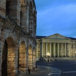 das Rathaus mit Arena