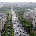 Vom Arce de Triomphe auf die Champs Elysees