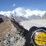 A droite, un glacier