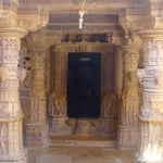 L'entrée d'un autre temple Jaïn