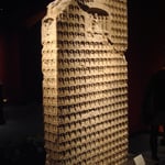 Stèle au mille boudhas....