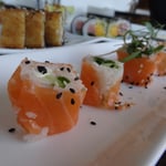 Salmon roll sans algue à l'oignon frais