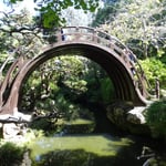 Le pont en U, étrange