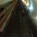 L'escalier pour monter, pentu !