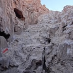 Le chemin à la sortie de la grotte