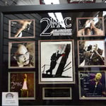 Photo de 2Pac, dédicacée. 2 500$