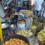 Assortiment de chips épicées et un peu grasses