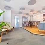 Lounge mit Cafeteria