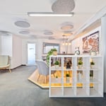 Lounge mit Cafeteria