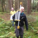 Vogelschutz: Reinigung von Nistkästen für den Raufußkauz 