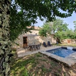 la piscine avec la terrasse 