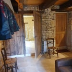 salon vers wc et salle de bain 