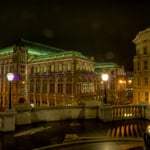 Die Rückseite der Staatsoper von der Albertina aus gesehen