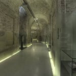 Nach dem Tod Kaiser Karls VI. wurde die Bautätigkeit 1740 eingestellt. In dieser Zeit nur grob verputzte Gewölbegänge werden heute für Ausstellungen genutzt.