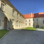 Innenhof mit den Unterrichts- und Wohnräumen der berühmten Altenburger Sängerknaben