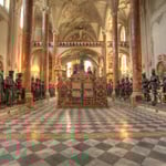 ... kann sich der Mystik, die dieses Ensemble ausstrahlt, nicht entziehen.