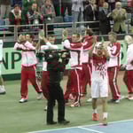 Team Austria läßt sich nach Jürgen's zweitem Triumph feiern