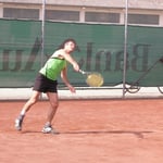 Günter beim Aufschlag