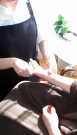 ハンドマッサージオイルに最適です