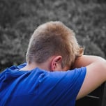 enfant triste pour mediation deuil par Errazki