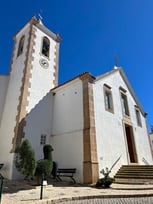 Die Kirche von Paderne.