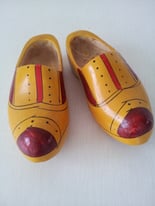 Holzzoggeli Gr.ca 42.. Fr.6.-