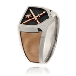 Ein Wappenring aus Rot- und Weissgold in Schildform, aus der Herrenschmuck-Kollektion Klassik, gefertigt von der Goldschmiede Obsession. 