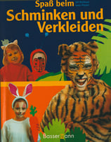 Spass beim Schminken und Verkleiden