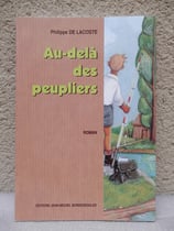 Au-delà des peupliers