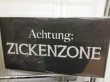 Schild Kartonage "Zickenzone", 23x13