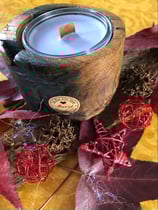 BOUGIE FLEUR DE LAVANDE AVEC BOUGEOIR EN BOIS MECHE EN BOIS DE CERISIER