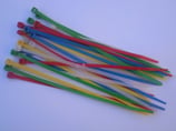 LOT DE 10 COLLIERS PLASTIQUE DE SERRAGE COULEUR
