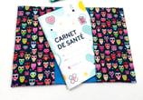 Housse fir de Carnet de Santé (neien Modell 2025) Eilen