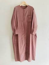 スモークピンクロングシャツワンピース