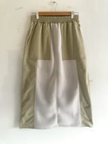 ポンチ素材配色スカート