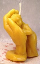 Bienenwachskerze Käthe Kruses "Kind in Hand" Motiv