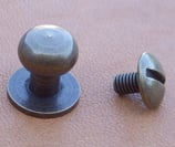 Bouton de col vieux laiton taille 3