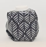 Blätter hellgrau auf anthrazit