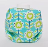 Blumen hellgrün/weiss auf türkis