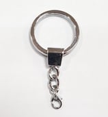 Portachiavi con Catena e Moschettone in Acciaio