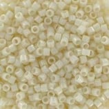 Delica 11/0  (DB203) Ceylon Crema