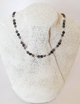 Collana Flora colore Nero e Grigio