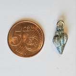 Ciondolo Metallo Smaltato Conchiglia 3D 19mm