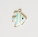 Ciondolo Metallo Smaltato Pesce Angelo 12mm  BIANCO / AZZURRO