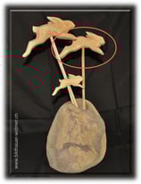 springender Hase für die Vase, mittel