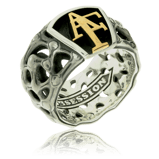 Ring in Silber mit Monogram in Rotgold aus der Mikrokosmos Männerschmuck Kollektion der Goldschmiede OBSESSION