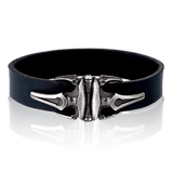 Schwarzes Lederarmband mit einer Schnalle in Silber aus der Herrenschmuck Kollektion Gremlin der Goldschmiede OBSESSION Zürich und Wetzikon